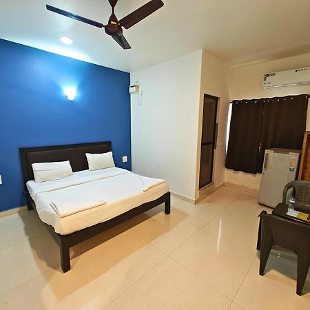 Calangute Turista Hotel Exterior foto