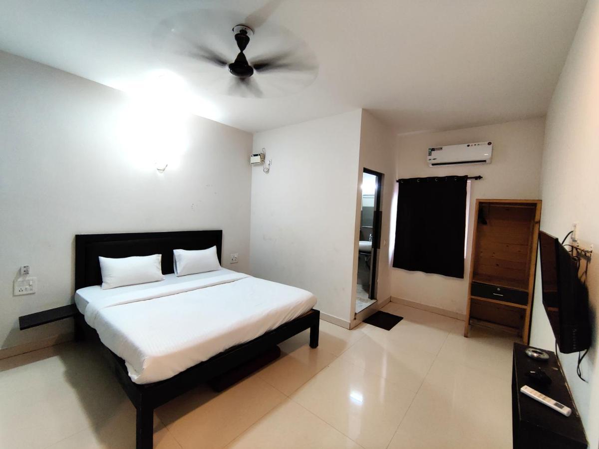 Calangute Turista Hotel Exterior foto