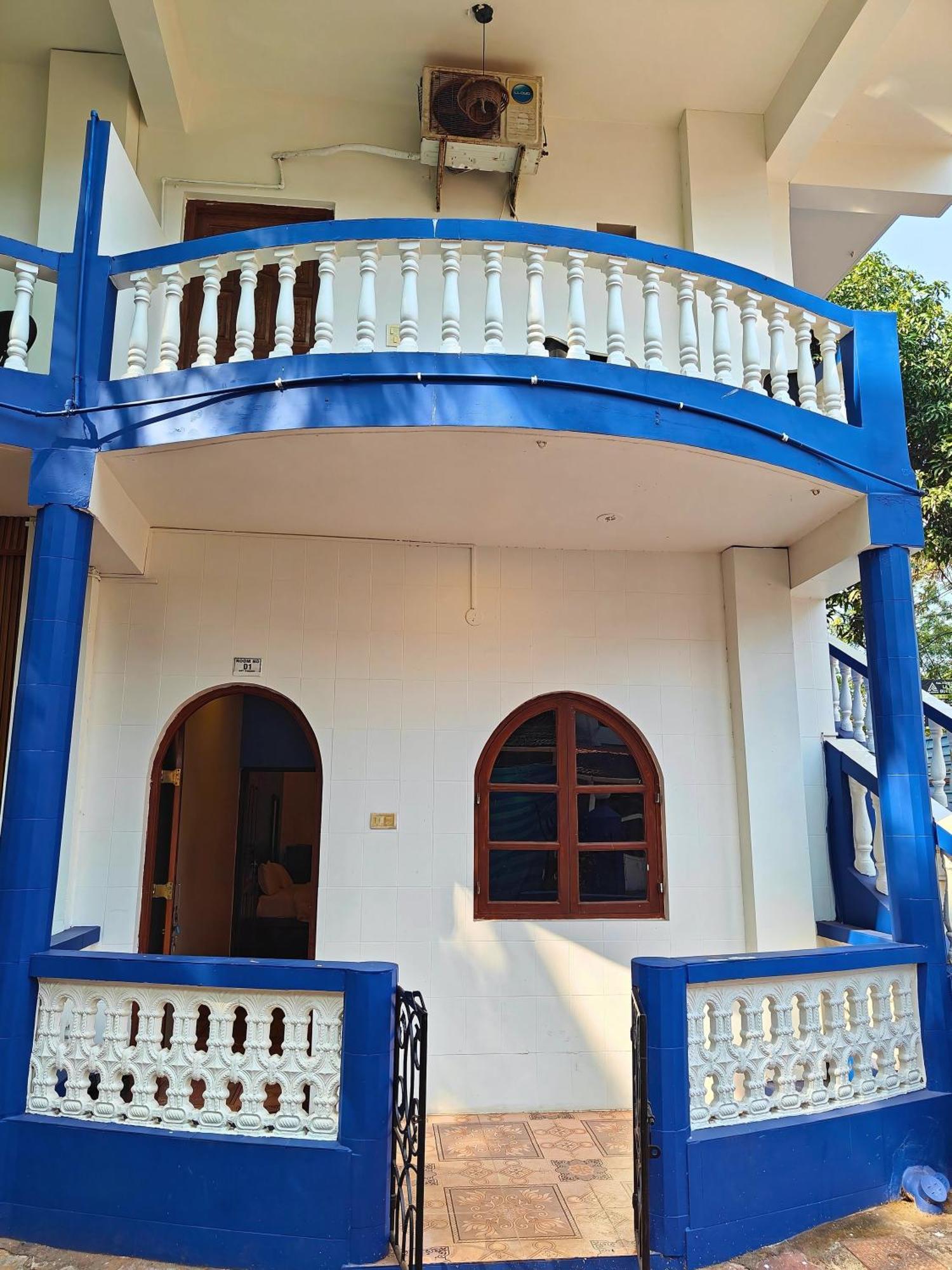 Calangute Turista Hotel Exterior foto
