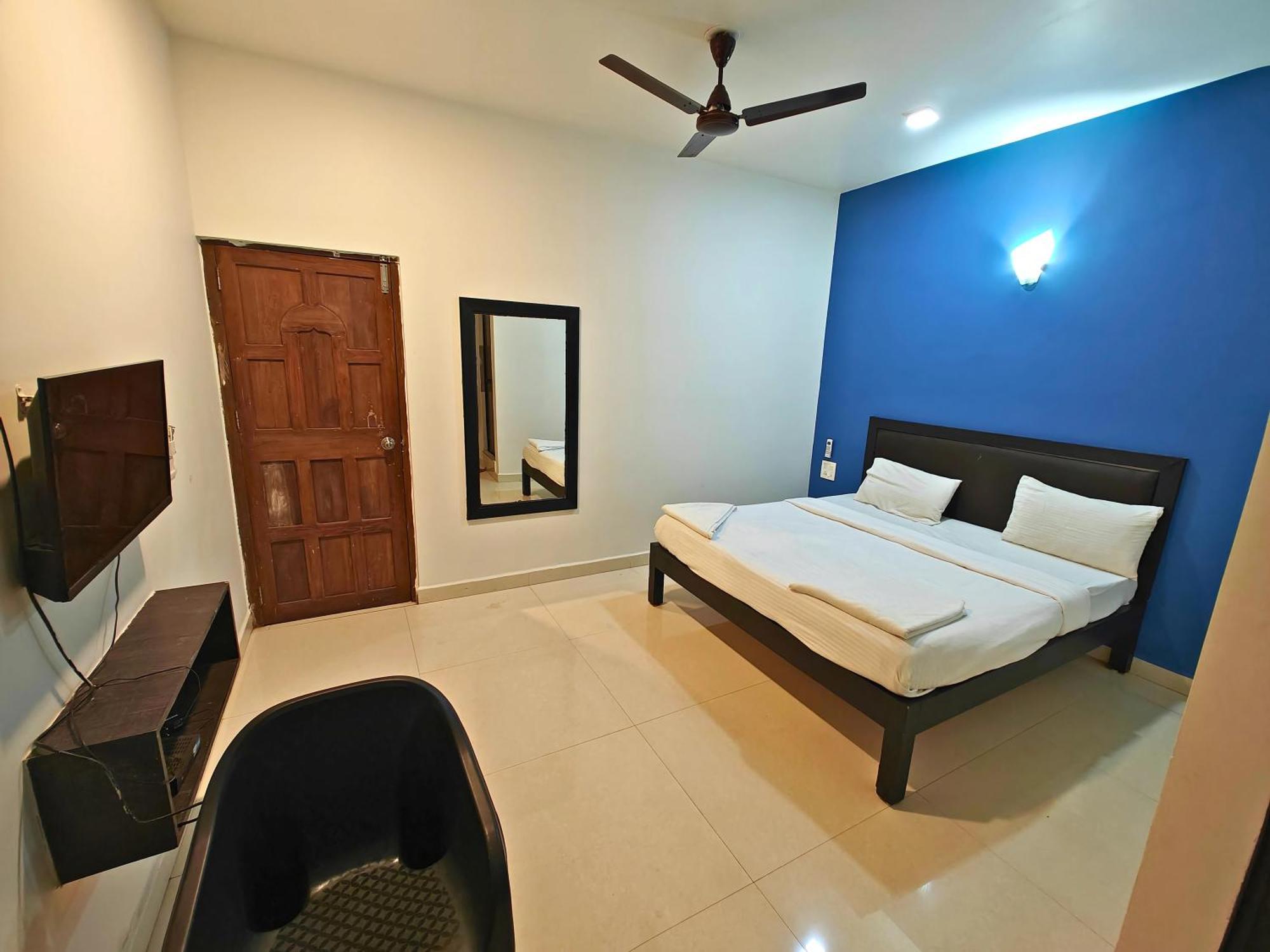 Calangute Turista Hotel Exterior foto