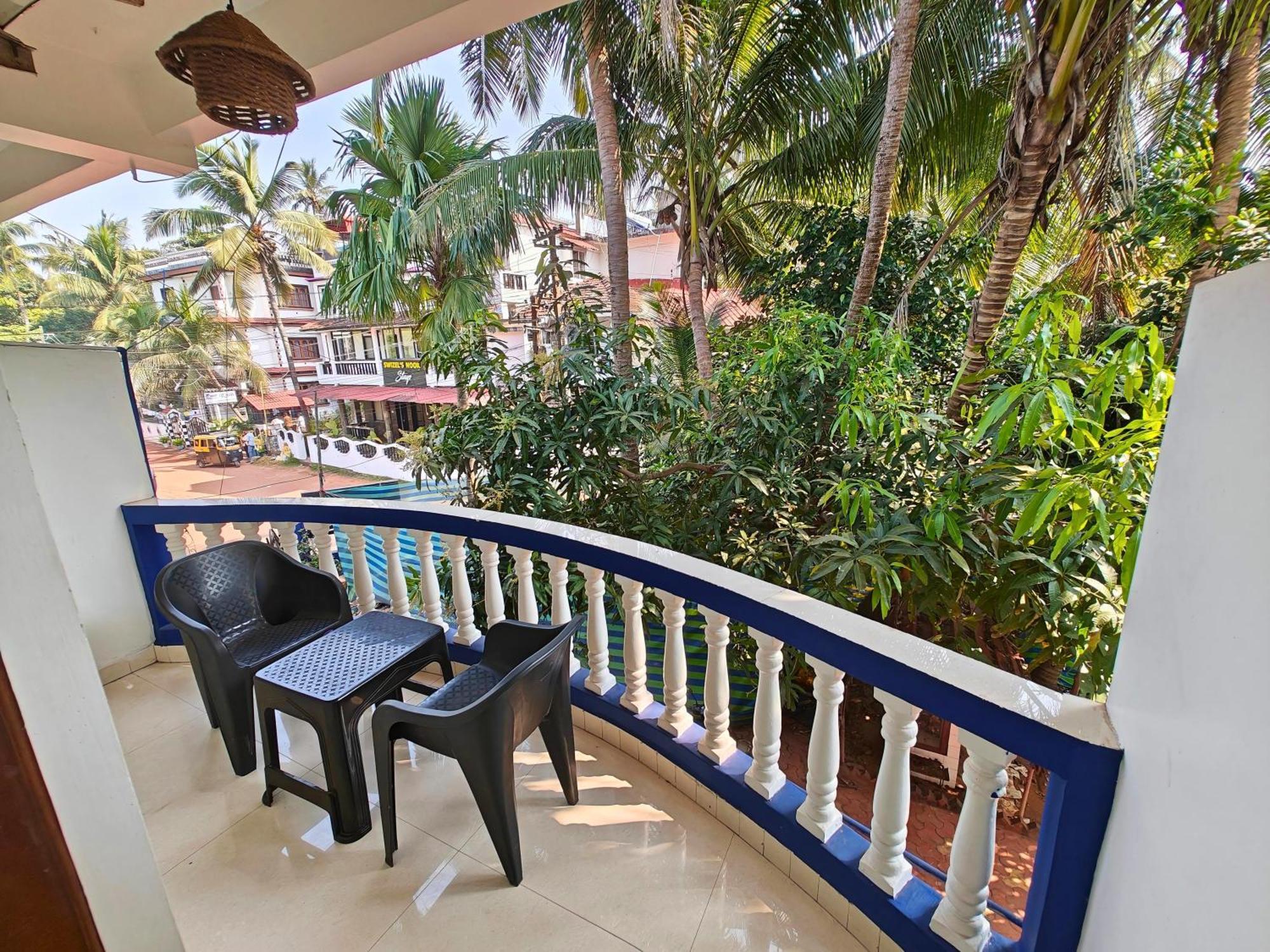 Calangute Turista Hotel Exterior foto